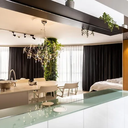 Apartamento Arena Mall Galleria & Parking 4 *