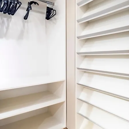 Arena Mall Galleria & Parking 4 Lägenhet