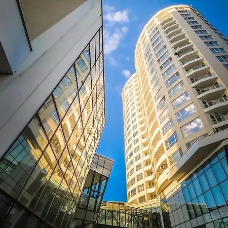 Arena Mall Galleria & Parking 4 아파트