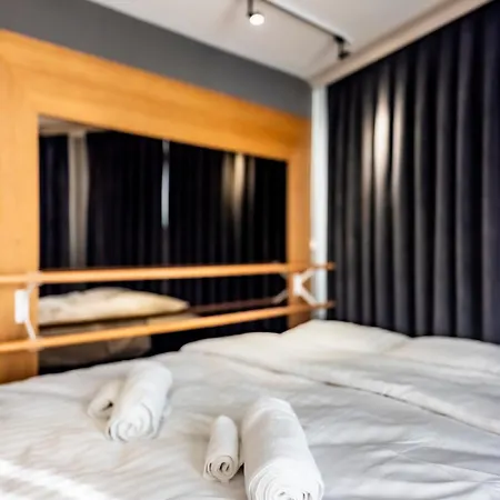 Arena Mall Galleria & Parking 4 *