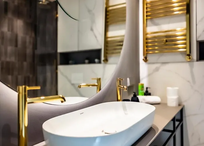 Arena Mall Galleria & Parking 4