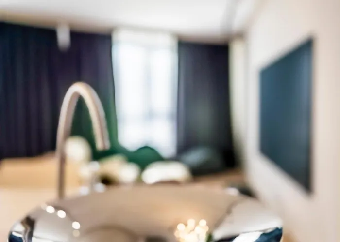 Arena Mall Galleria & Parking 4 *